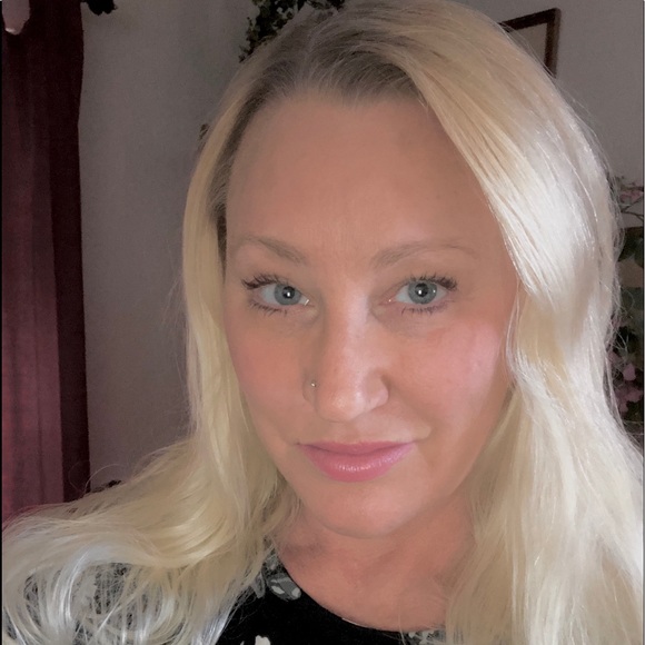 Meet your Posher, Wendy - Picture 3 of 4